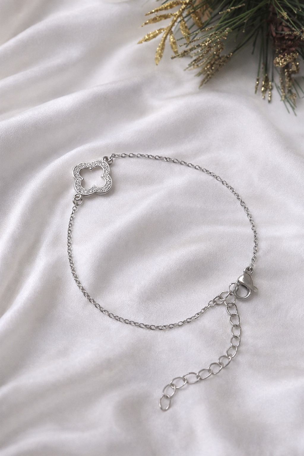 Silver Clover Bracelet